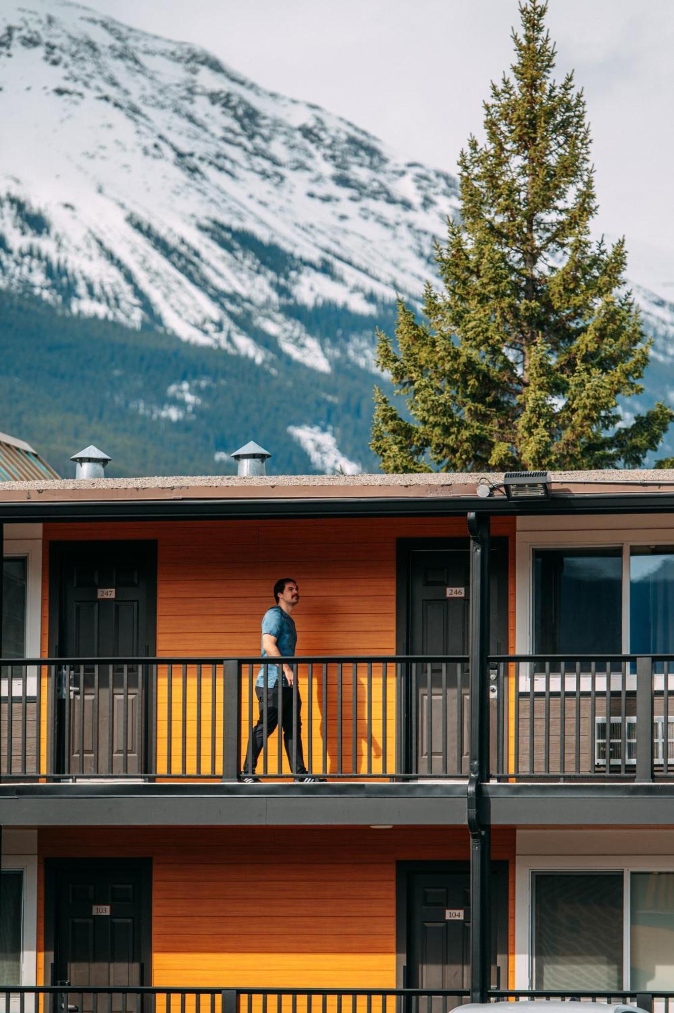 Mount Robson Inn Jasper Eksteriør bilde