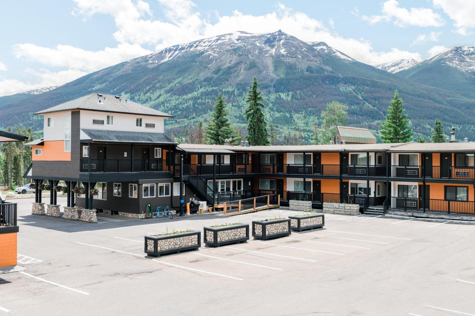 Mount Robson Inn Jasper Eksteriør bilde